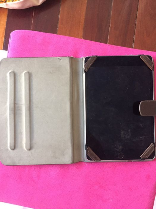 Capa tablet mini pele