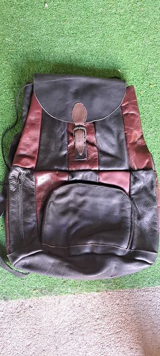 Mochilas em couro genuíno