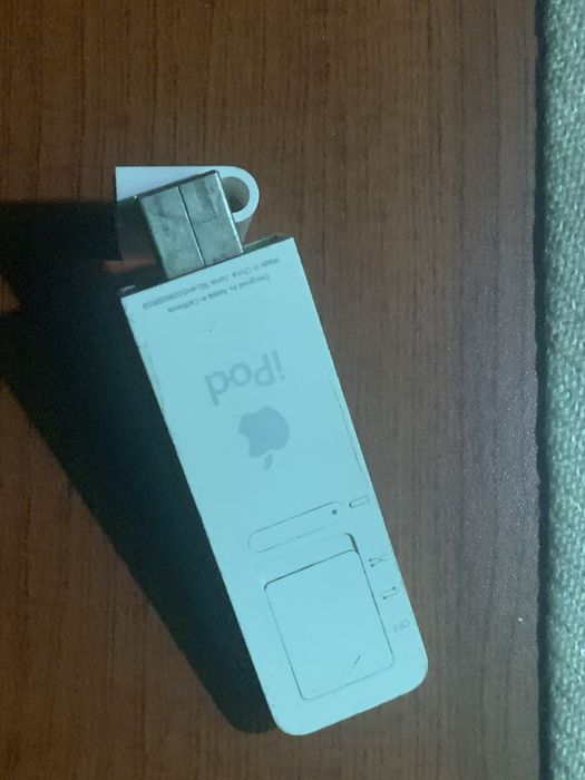 Ipod shuffle 1st gen.