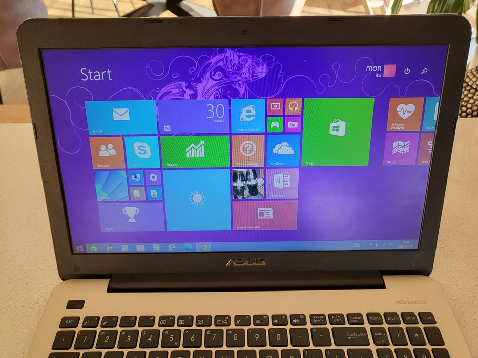 ASUS elegancki laptop