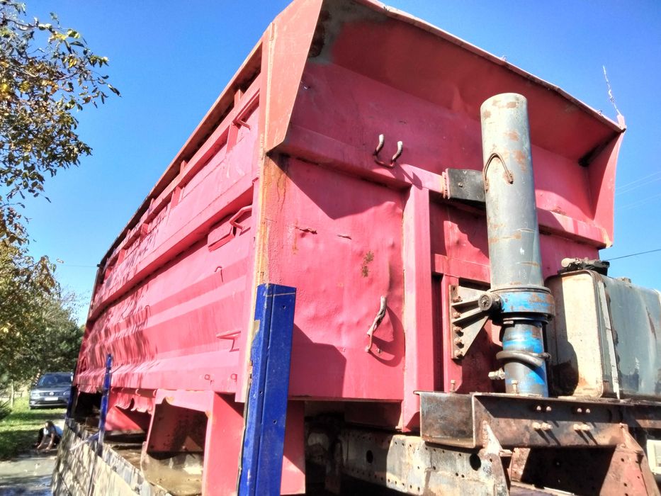 Самосвальне кузово