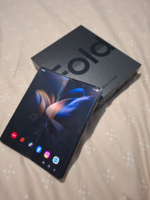 Samsung ZFold 4 12/512