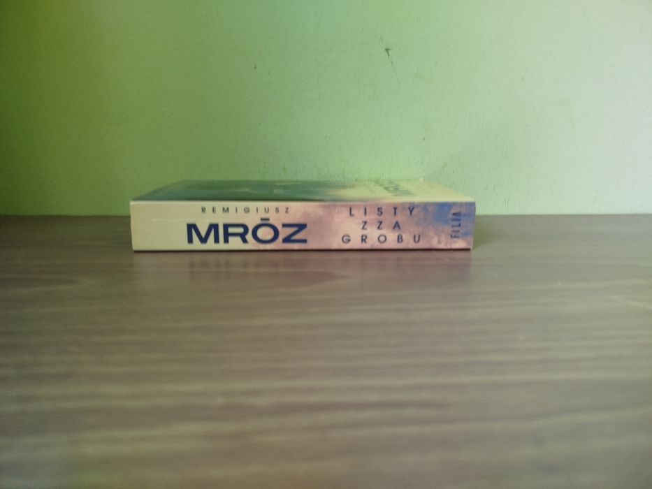 Listy zza  grobu