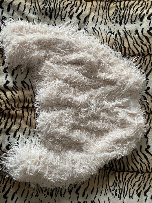 Стильна шубка від Zara