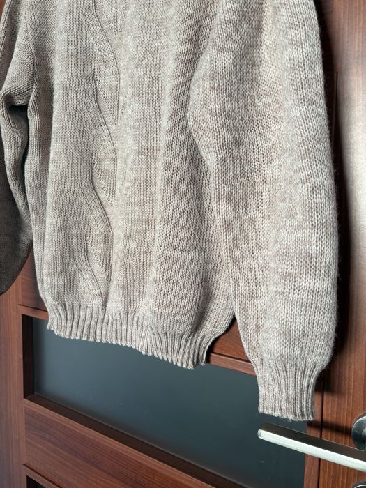 sweterek beżowo-różowy