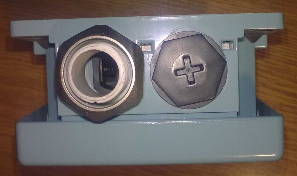 Pedał,wyłącznik nożny Schneider XPE M110