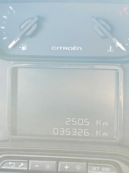 Citroën C3 1.2 PureTech 83cv – 2023 – 35 mil km