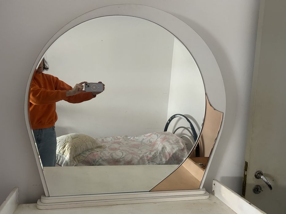 Espelho bicolor, moderno