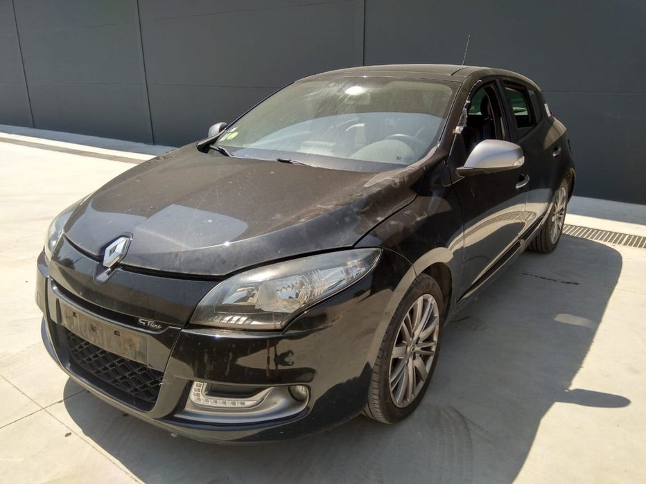 RENAULT MEGANE III Hatchback - 2012 - Para Peças