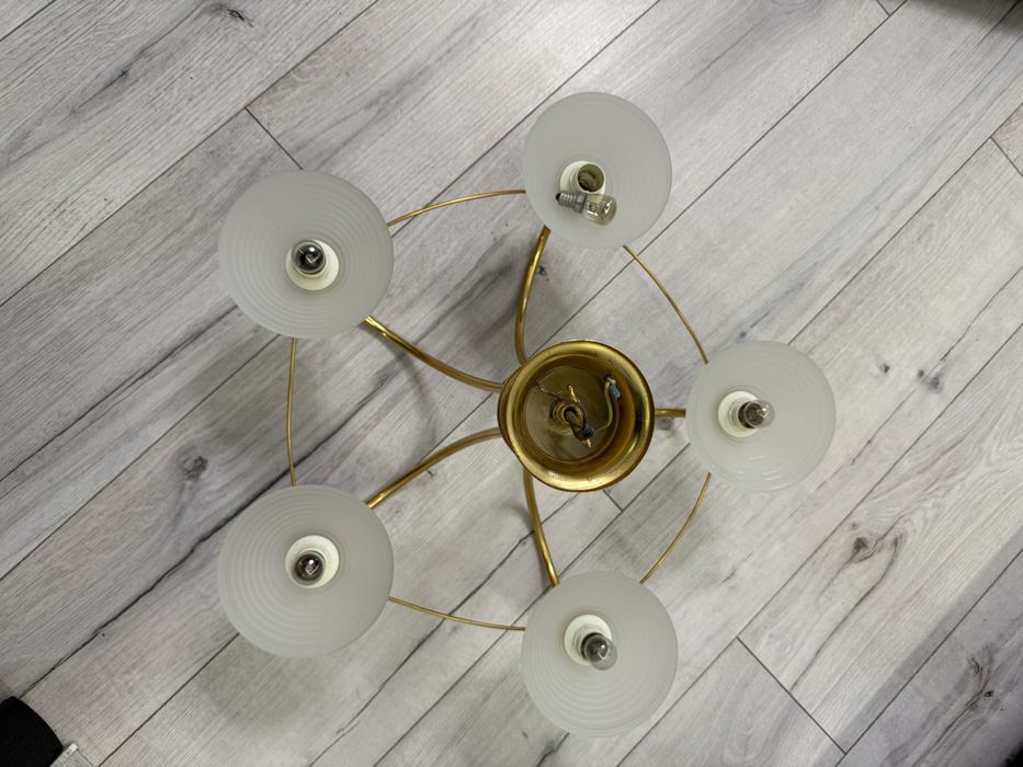 Люстра стельова