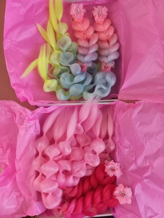 Коси 3д на свято на заколках 55 см