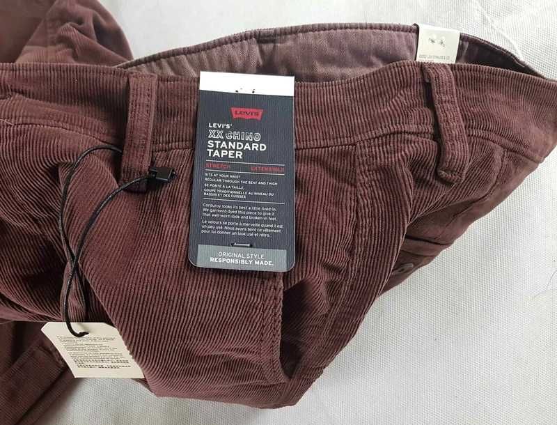 Męskie spodnie sztruksowe Levi's - XX Chino Levis brązowe nowe W32/L34