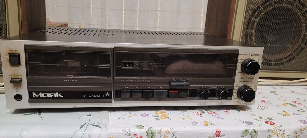 Продам музыкальный центр  Маяк