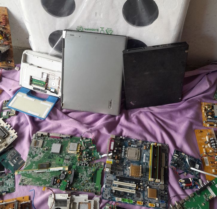 Componentes electrónicos e computadores