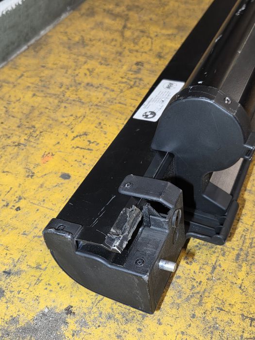 BMW E39 Roleta Bagażnika z Siatką Czarna Ładny Stan 8.236357