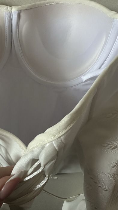 Костюм білий (корсет вишивка) брюки та пояс