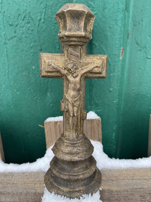 Продам старинный подсвечник