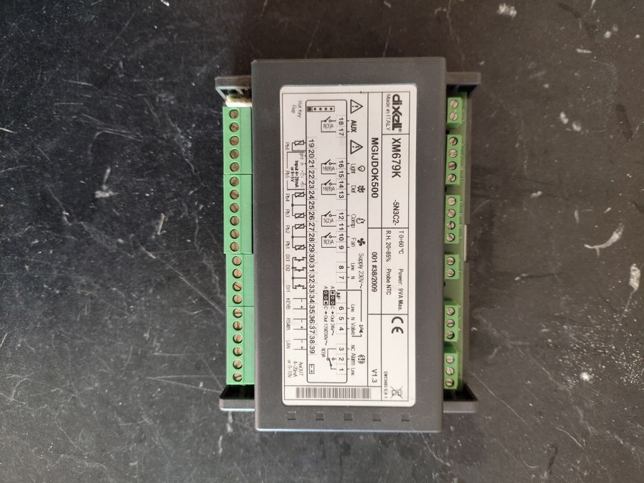 Controlador Dixell XM679K