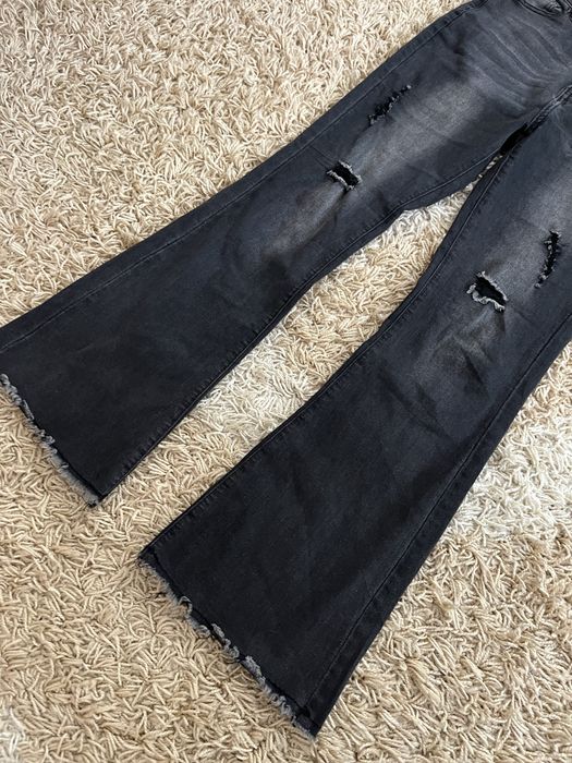 Джинсы Bootcut