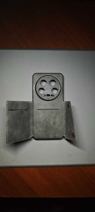 Etui/case na telefon Xiaomi 14 Ultra z miejscem na karty