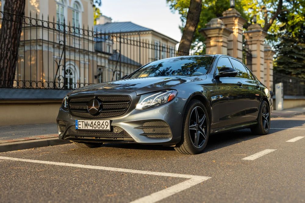 Mercedes-Benz Klasa E Mercedes-Benz E350 DESIGNO 2019r 2.0 Turbo 258KM pakiet AMG