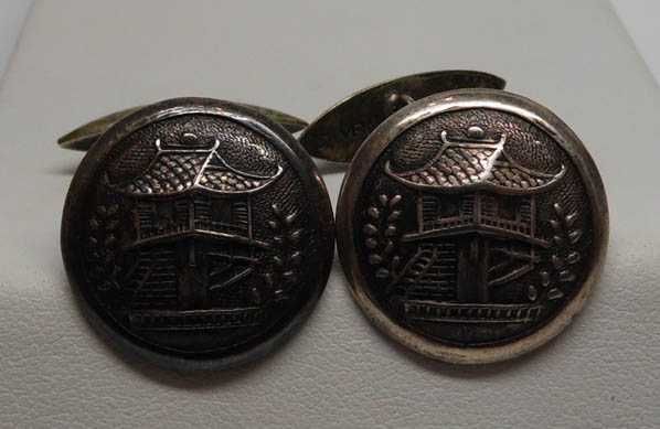 Srebrne spinki do koszuli pagoda pagody.