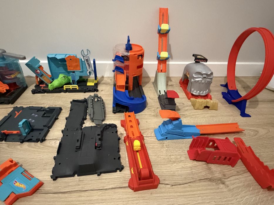 Zestaw mega garaż Hot Wheels Smok