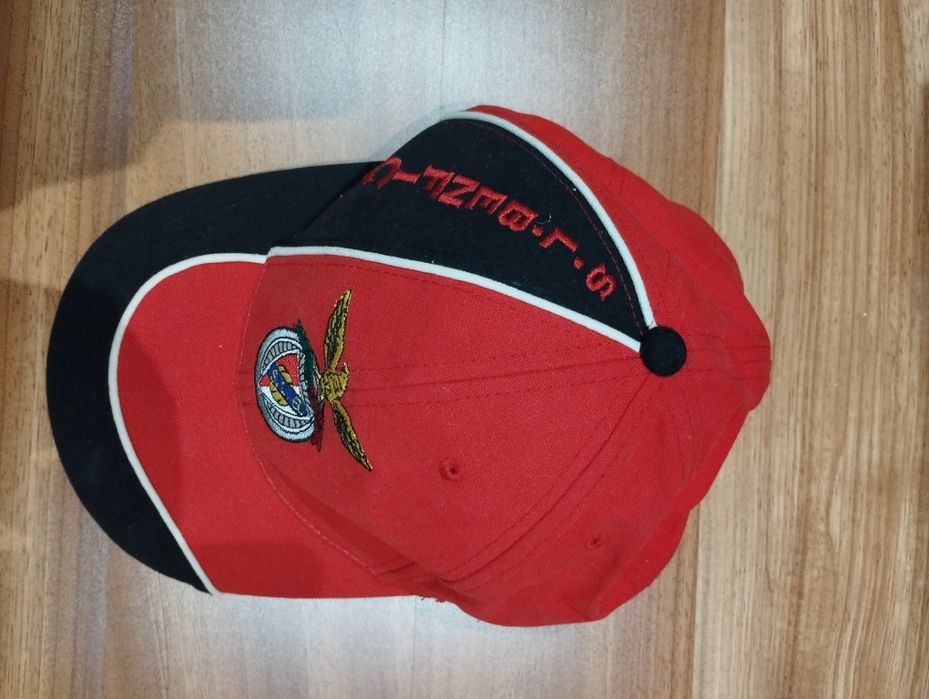 Chapéu / Boné oficial do Sport Lisboa e Benfica novo a estrear