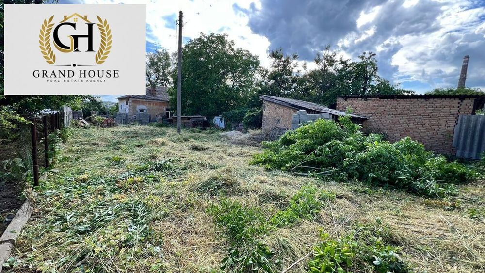 Продам половину будинку на вул. Енергетиків
