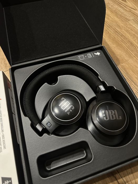 Навушники JBL LIVE 660 NC