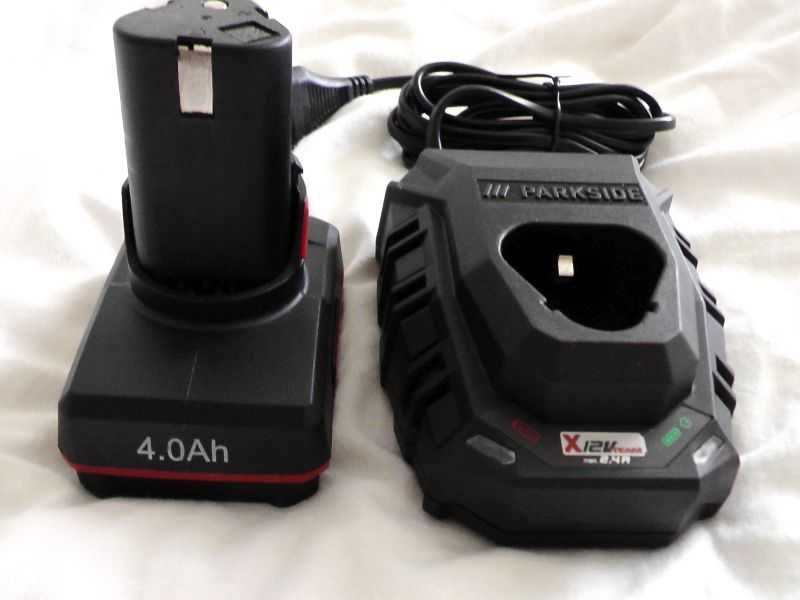 Akumulator Parkside 12V 4Ah z szybką ładowarką