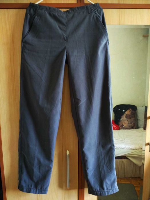 Eleganckie spodnie dresowe Nike lekkie cienkie kolor grafitowy r 38