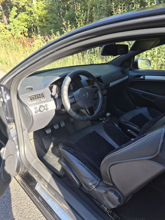 Продам Opel Astra GTC