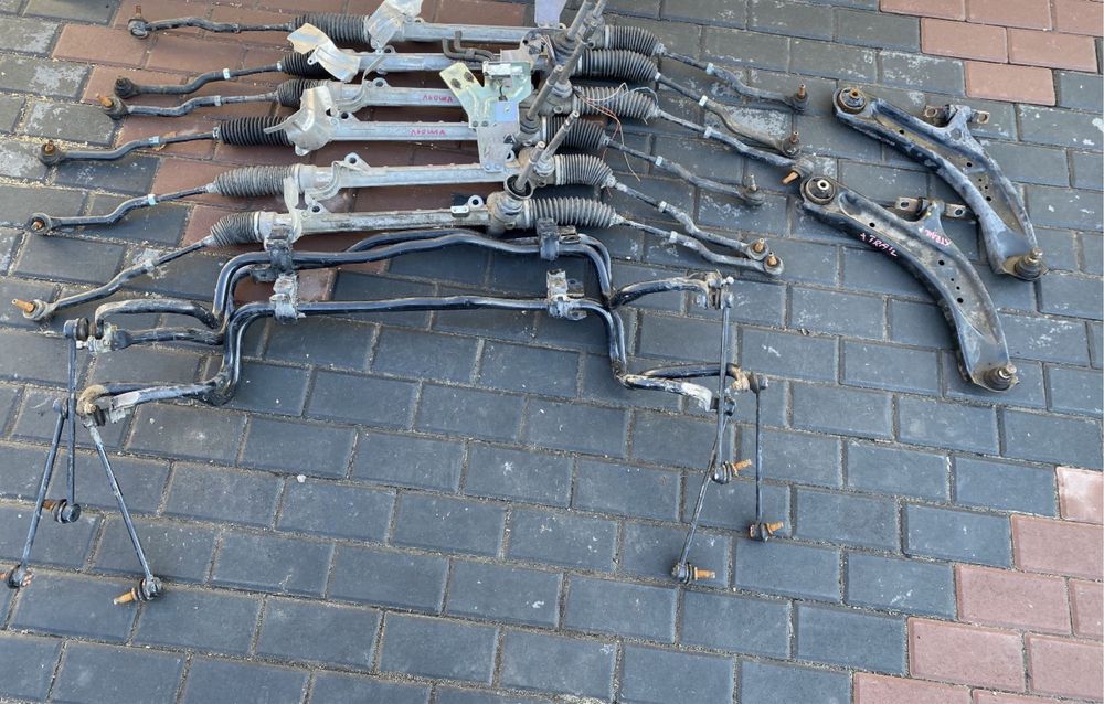 Nissan Rogue. Nissan Rogue Sport: рычаг кулак стойка полуось подрамник