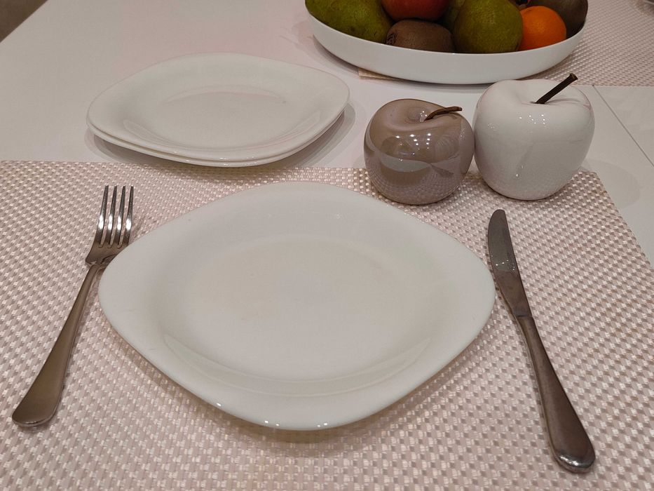 Тарелки 3шт. белые десертные закусочные 19см