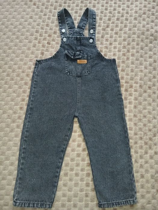 Дитячий одяг, взуття