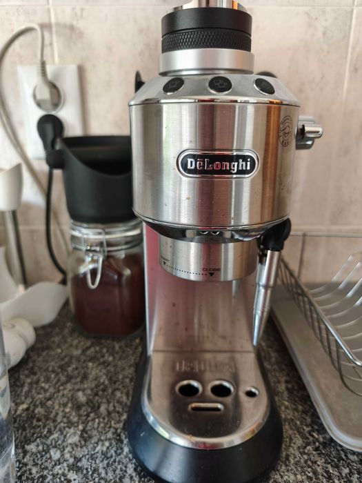 Máquina de café Delonghi Dedica + acessórios