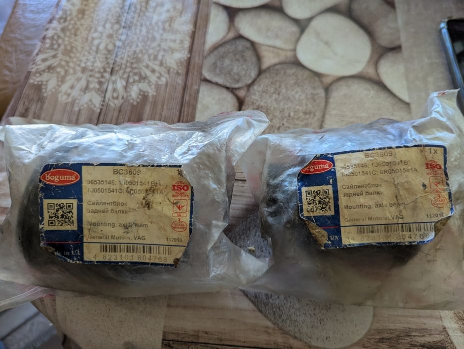 Продам компресор і Сайлентблок задней балки