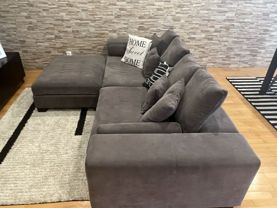 Sofa chaise long cinzento