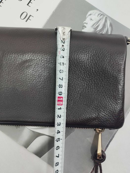 Кожанная сумка клатч коричневая золотая фурнттура
Mulberry