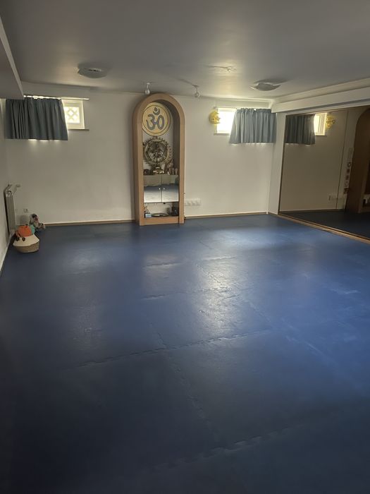 Móvel oriente yoga ou afins em madeira maciça