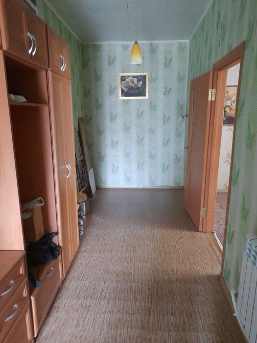 Продаж пів будинку