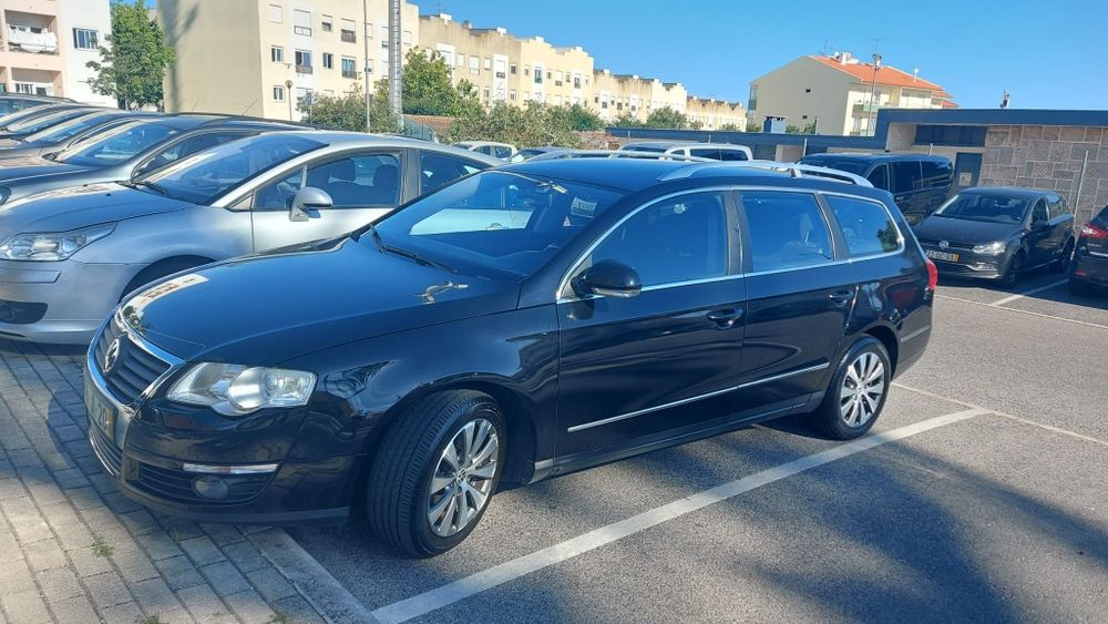Carrinha Preta VW Passat TDI Bluemotion (1600)