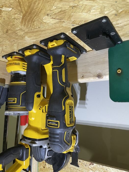 Uchwyt na elektronarzędzia DeWalt 20v