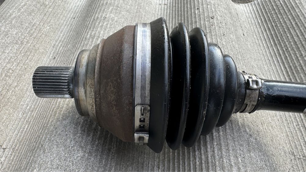 Полуось оригинал vw golf gti 7,5, golf R на dsg DQ381, 5Q0.407.271.CQ