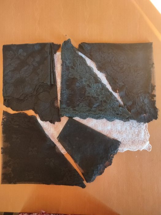Conjunto de véus antigos.