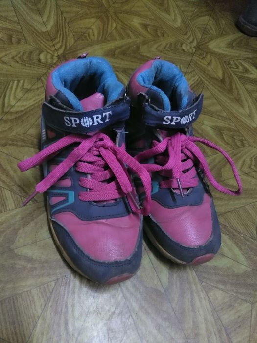 Спортивные кроссовки 33,35р.