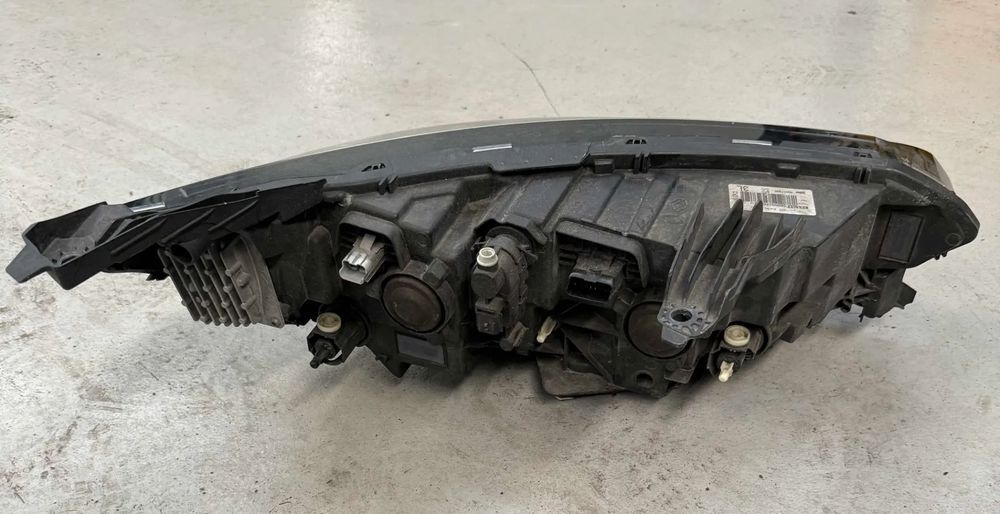 Optica esquerda RENAULT TALISMAN