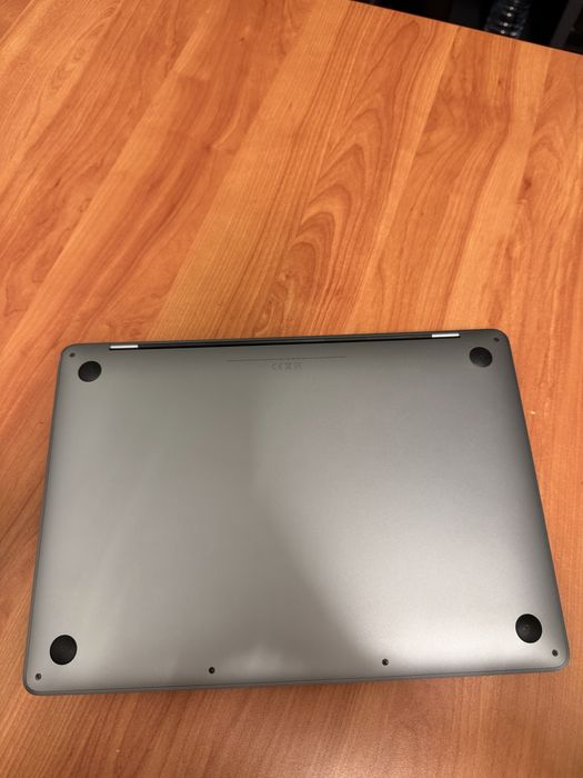 MacBook Pro 13” (2022) – Apple M2 – 8GB RAM – 256GB SSD