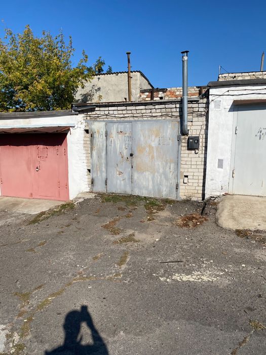 Гараж в среднем состоянии